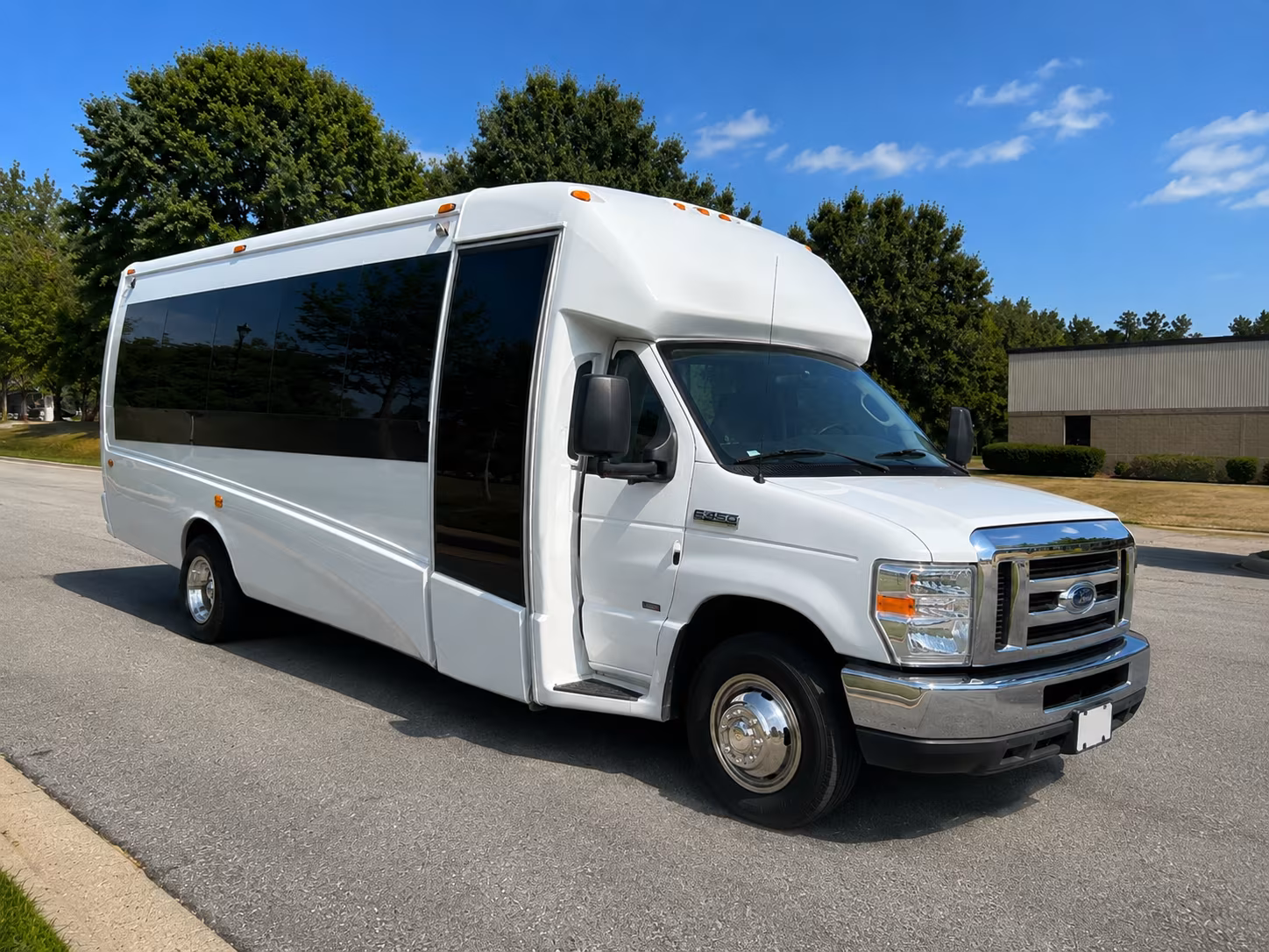 book group transportation for your next airport transfer 3