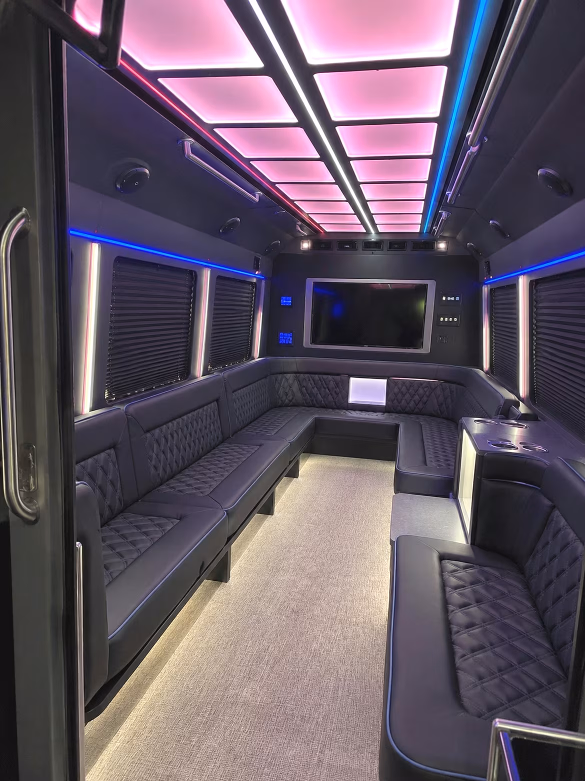 buses for corporate trade shows and expo events near temecula