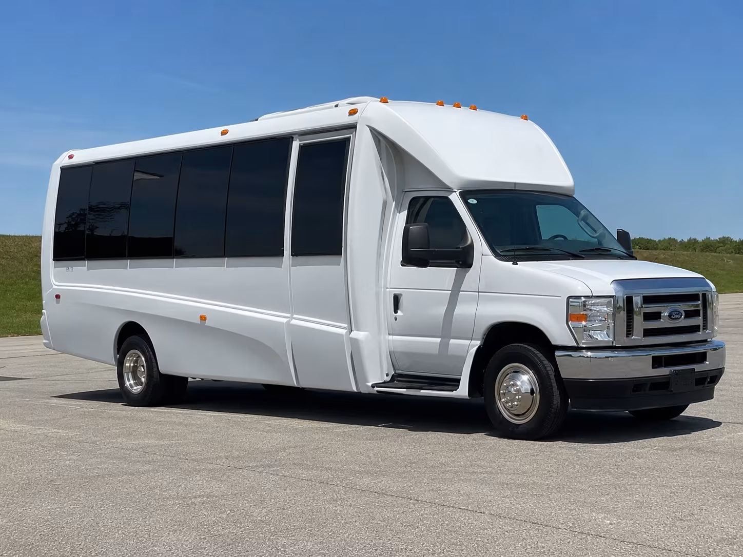 concert shuttle buses for groups staying at temecula resorts and hotels