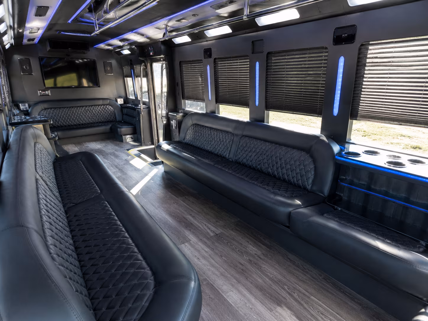 party buses to la rams and chargers games at sofi stadium