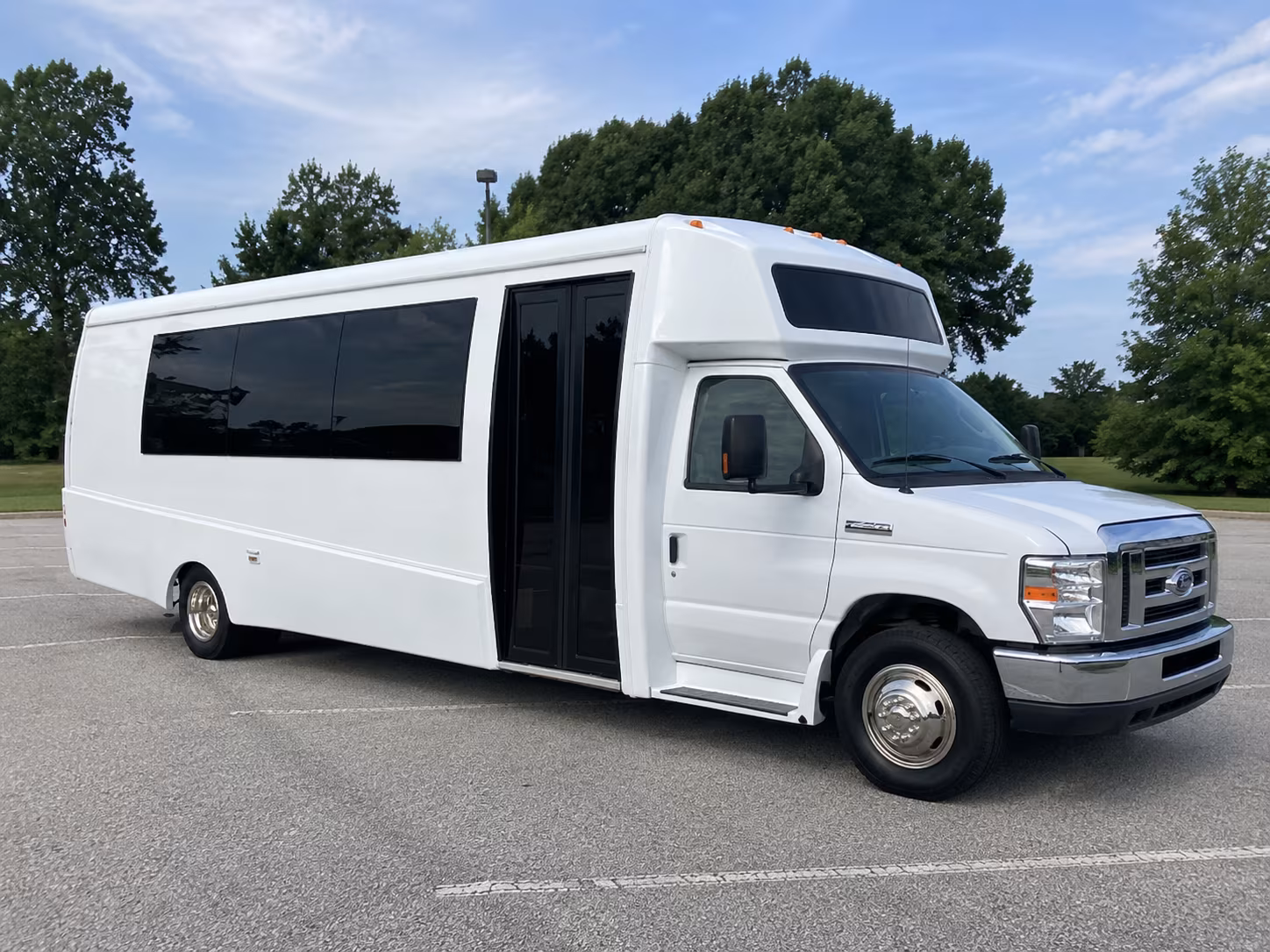 temecula 18 passenger party bus